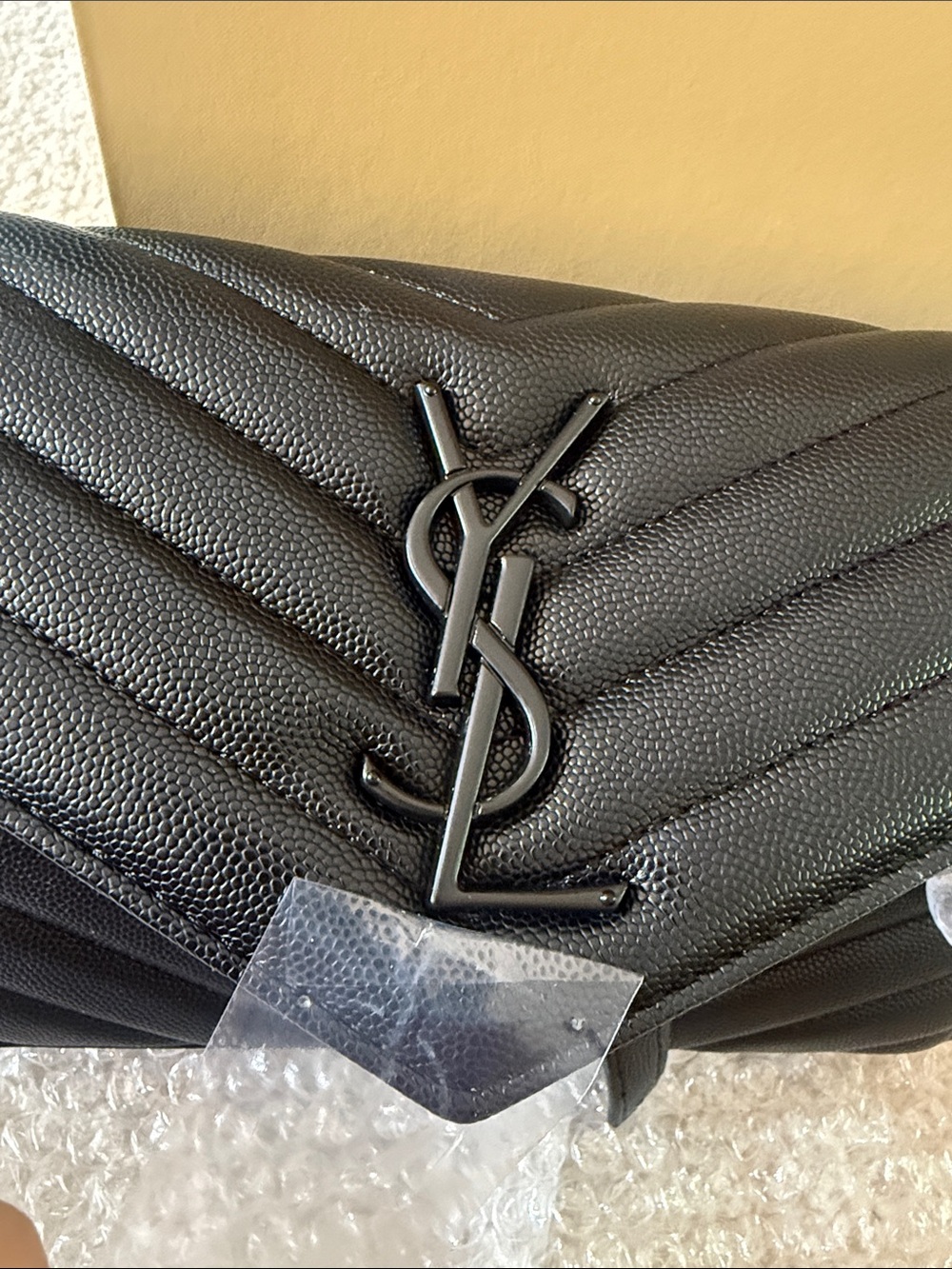 Design Crossbody Purses Black Chrome 9x6 - Picture 7 of 9